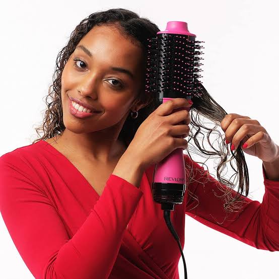 ELECTRIC HAIR STYLER AND DRYER IN ONE STEP